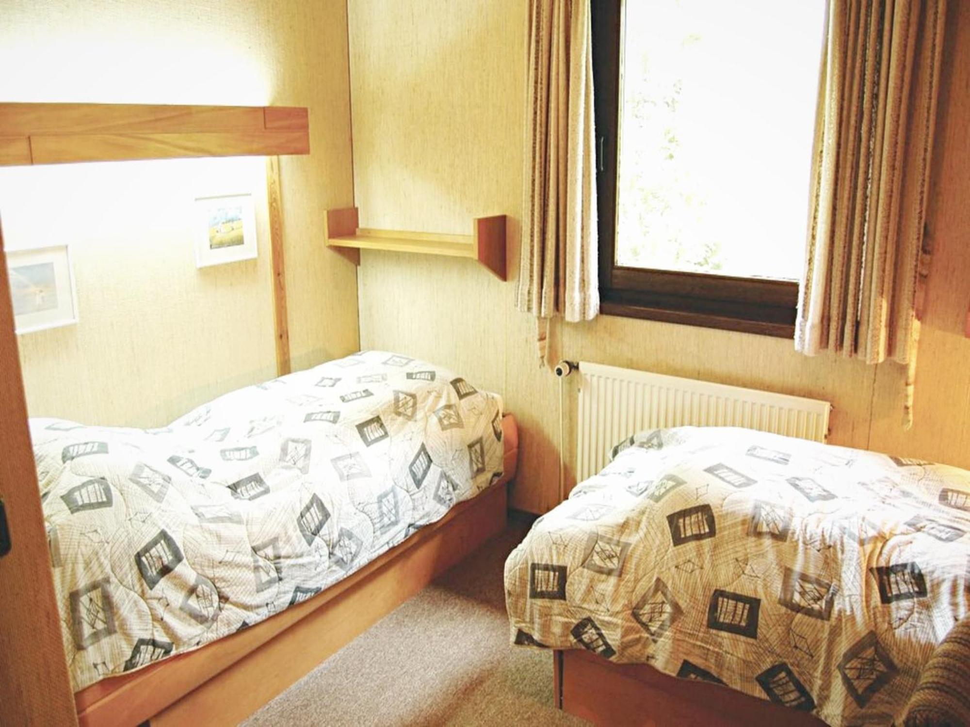 Furnished Bungalow With Peaceful Neighbourhood Мешеде Экстерьер фото