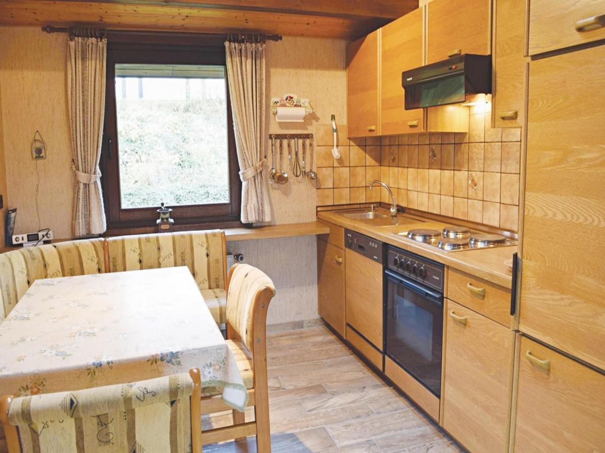 Furnished Bungalow With Peaceful Neighbourhood Мешеде Экстерьер фото